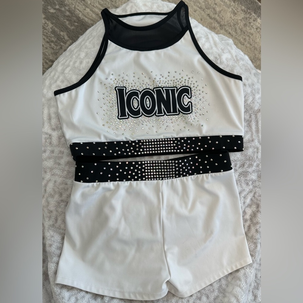 ✨EUC✨ICONIC Cheer Uniform White Black Compression Rhinestone Youth/Teen Size M/S